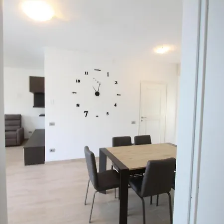 Infinity On Lake Como Daire